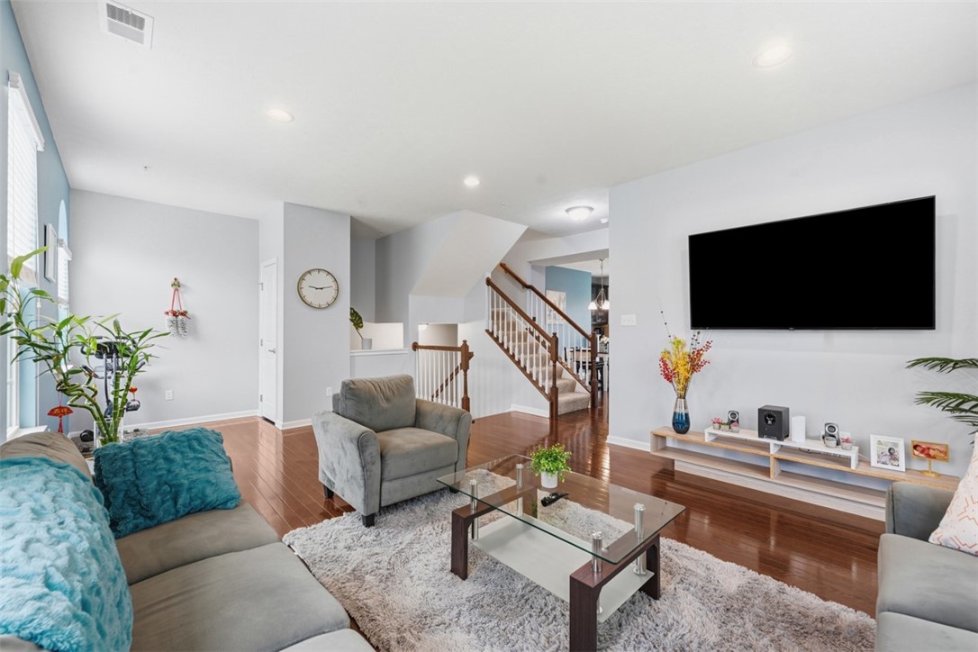 224 Thornapple Ln