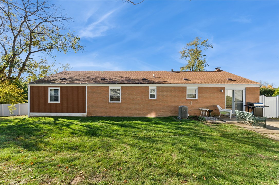 North Strabane, Pennsylvania 15317, United States, 4 Bedrooms Bedrooms, ,3 BathroomsBathrooms,Residential,Active,230802