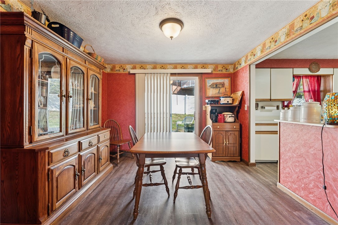 North Strabane, Pennsylvania 15317, United States, 4 Bedrooms Bedrooms, ,3 BathroomsBathrooms,Residential,Active,230802