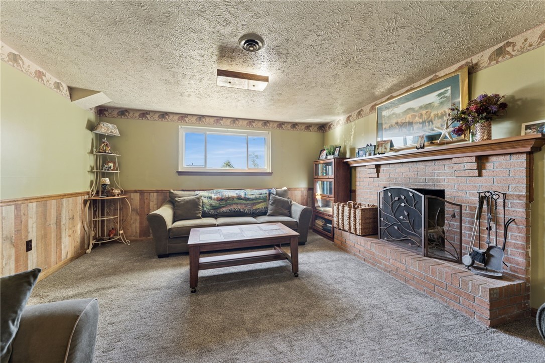 North Strabane, Pennsylvania 15317, United States, 4 Bedrooms Bedrooms, ,3 BathroomsBathrooms,Residential,Active,230802