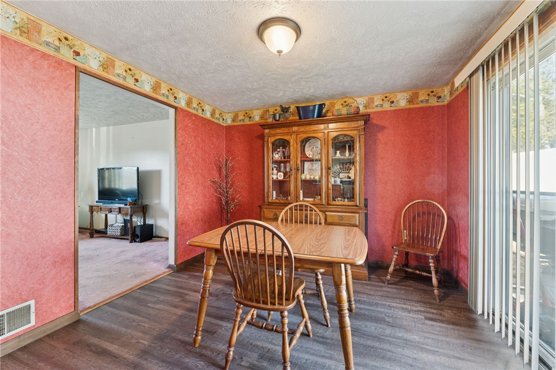 North Strabane, Pennsylvania 15317, United States, 4 Bedrooms Bedrooms, ,3 BathroomsBathrooms,Residential,Active,230802