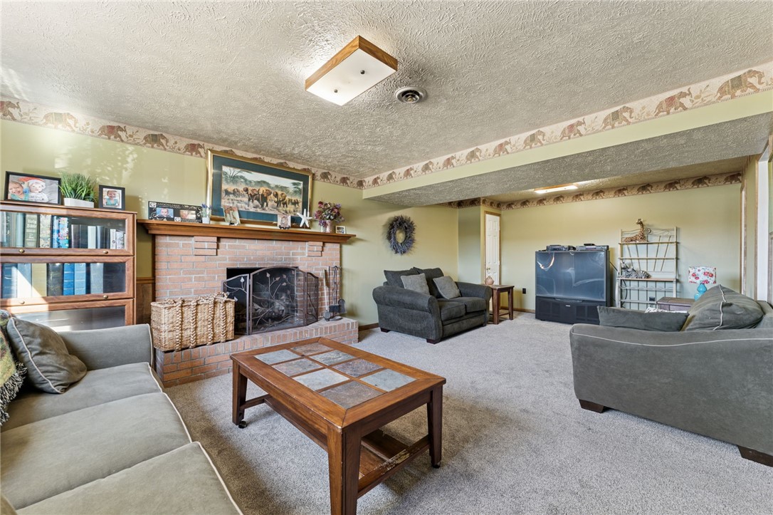 North Strabane, Pennsylvania 15317, United States, 4 Bedrooms Bedrooms, ,3 BathroomsBathrooms,Residential,Active,230802