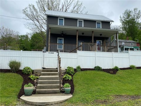 12 Logan St. Ohiopyle PA 15470