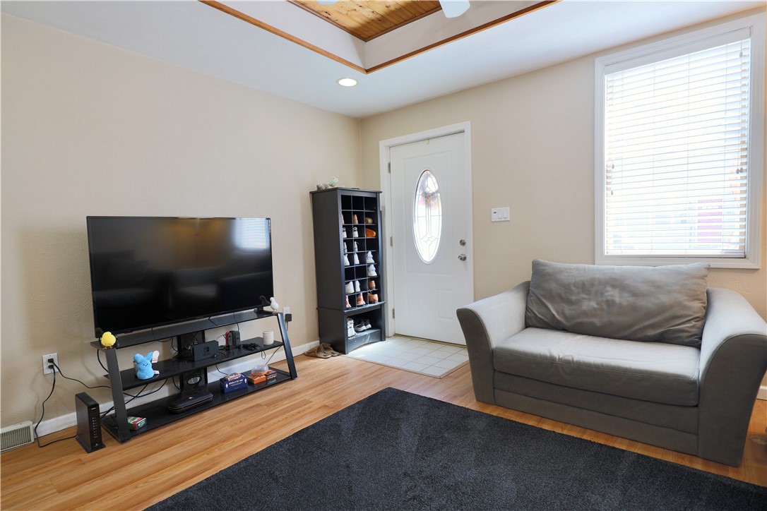 South Side, Pennsylvania 15203, United States, 3 Bedrooms Bedrooms, ,2 BathroomsBathrooms,Residential,Active,118999