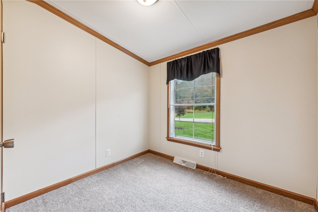 Derry Twp, Pennsylvania 15650, United States, 3 Bedrooms Bedrooms, ,2 BathroomsBathrooms,Residential,Pending,38133