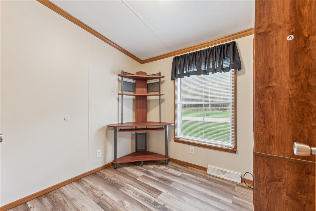 Derry Twp, Pennsylvania 15650, United States, 3 Bedrooms Bedrooms, ,2 BathroomsBathrooms,Residential,Pending,38133