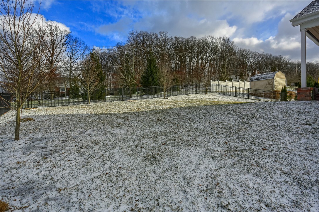 221 Strawberry Circle