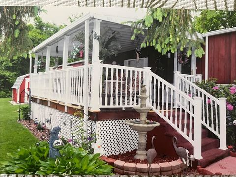 Photo of 6 Roundtable Dr, Belle Vernon, PA 15012 (MLS # 1749355)