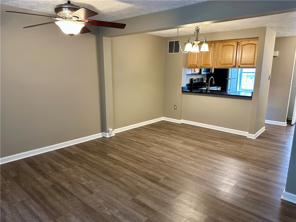 Cranberry Twp, Pennsylvania 16066, United States, 2 Bedrooms Bedrooms, ,2 BathroomsBathrooms,Residential,Active,31862