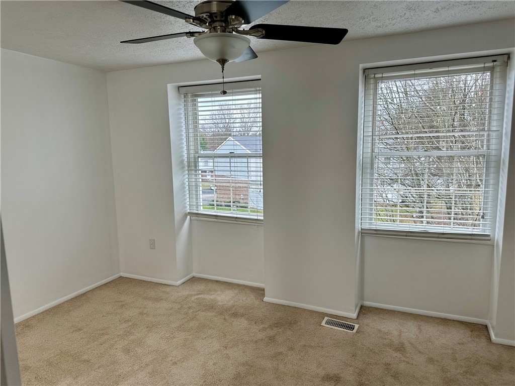 Cranberry Twp, Pennsylvania 16066, United States, 2 Bedrooms Bedrooms, ,2 BathroomsBathrooms,Residential,Active,31862