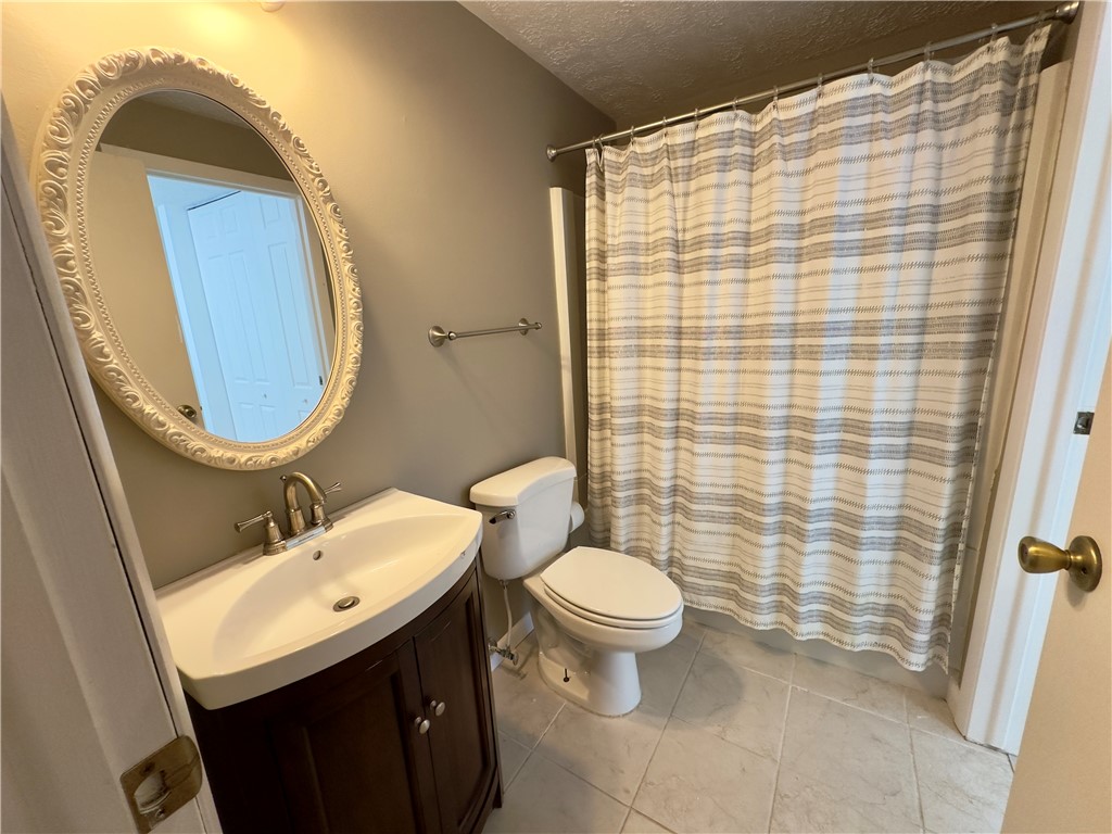 Cranberry Twp, Pennsylvania 16066, United States, 2 Bedrooms Bedrooms, ,2 BathroomsBathrooms,Residential,Active,31862