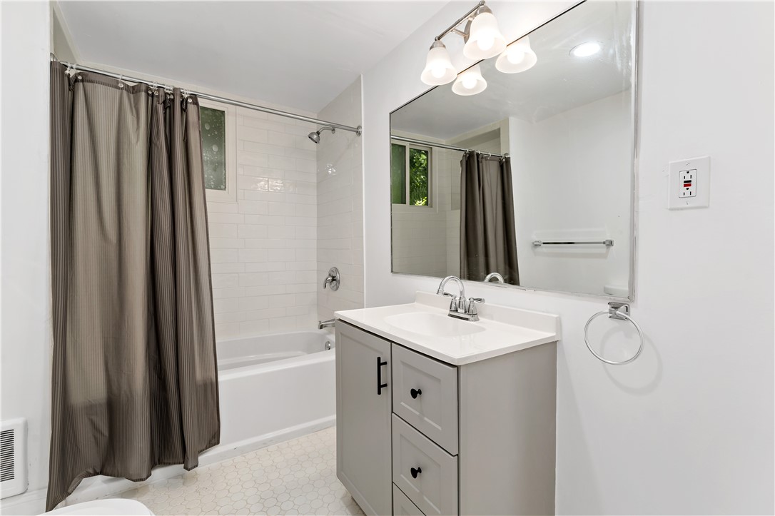 Wilmerding, Pennsylvania 15148, United States, 4 Bedrooms Bedrooms, ,2 BathroomsBathrooms,Residential,Active,168650