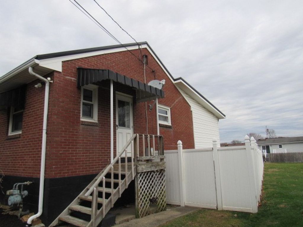 Photo of 108 Federal St, Perryopolis, PA 15473 (MLS # 1733364)