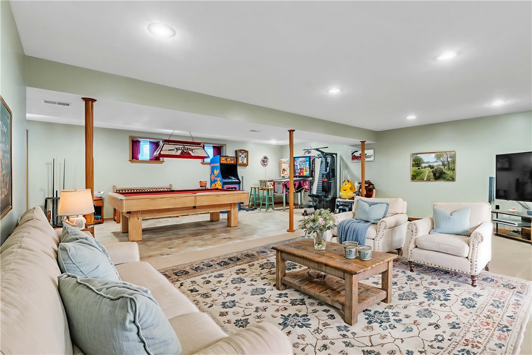 Lancaster Twp, Pennsylvania 16037, United States, 4 Bedrooms Bedrooms, ,4 BathroomsBathrooms,Residential,Active,174842