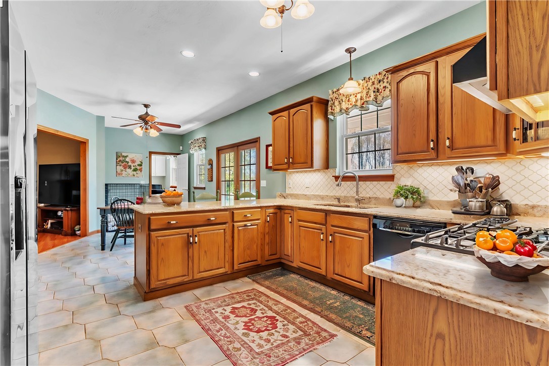 Lancaster Twp, Pennsylvania 16037, United States, 4 Bedrooms Bedrooms, ,4 BathroomsBathrooms,Residential,Active,174842