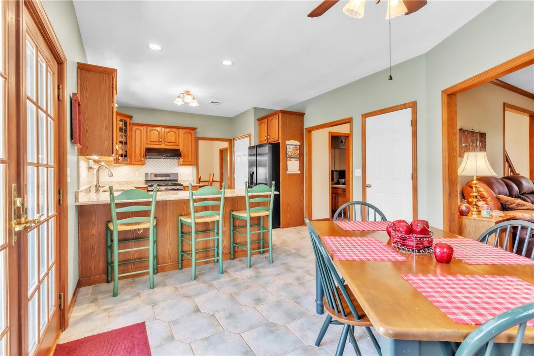 Lancaster Twp, Pennsylvania 16037, United States, 4 Bedrooms Bedrooms, ,4 BathroomsBathrooms,Residential,Active,174842