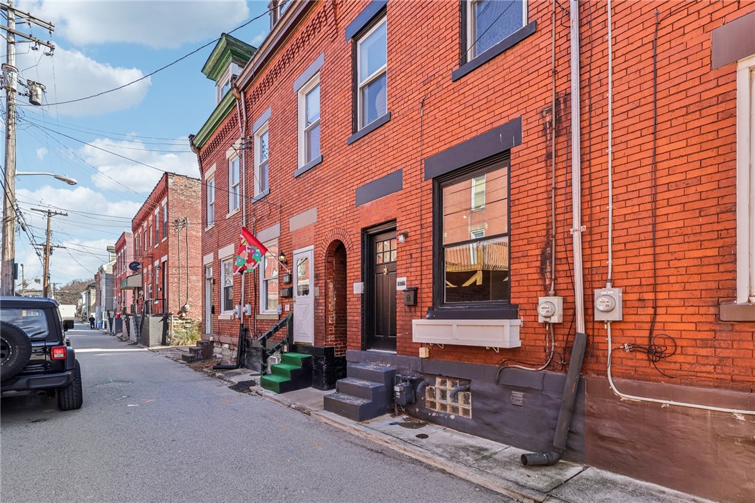 5310 1/2 Natrona Way Way, Lawrenceville, Pennsylvania image 2