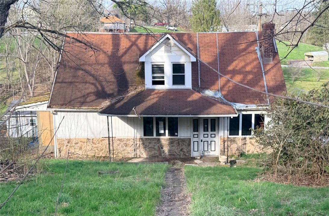 Photo 1 of 5 — 35 Florence Ave, Burgettstown Boro, PA 15021