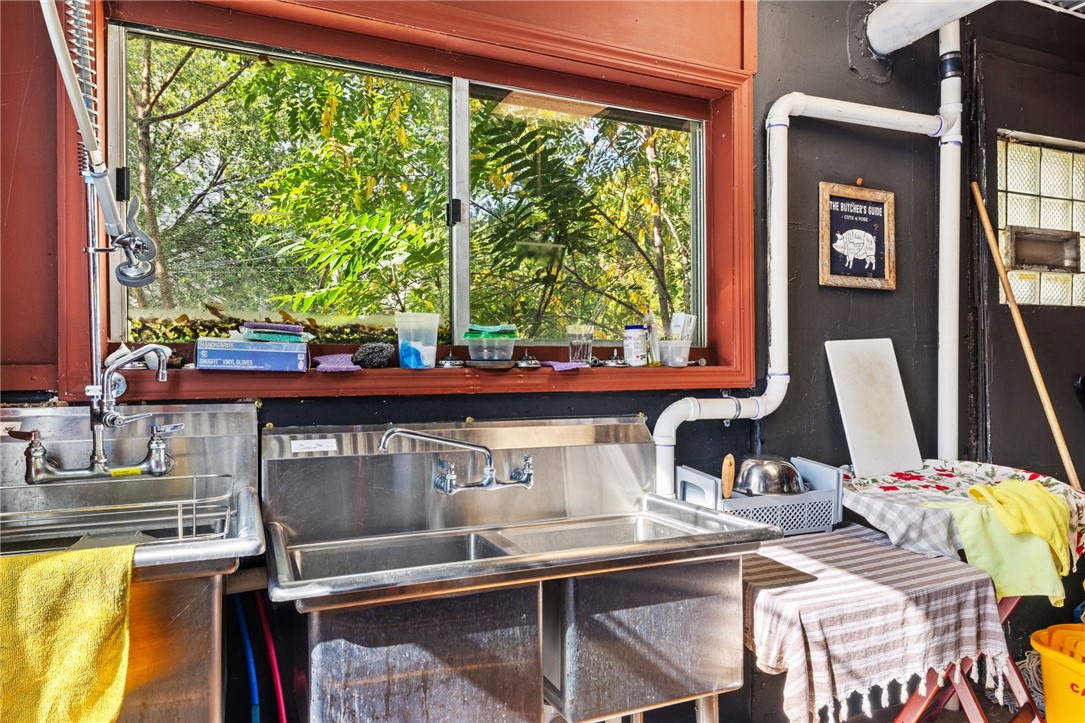 Brighton Heights, Pennsylvania 15212, United States, ,Commercial,Active,215373