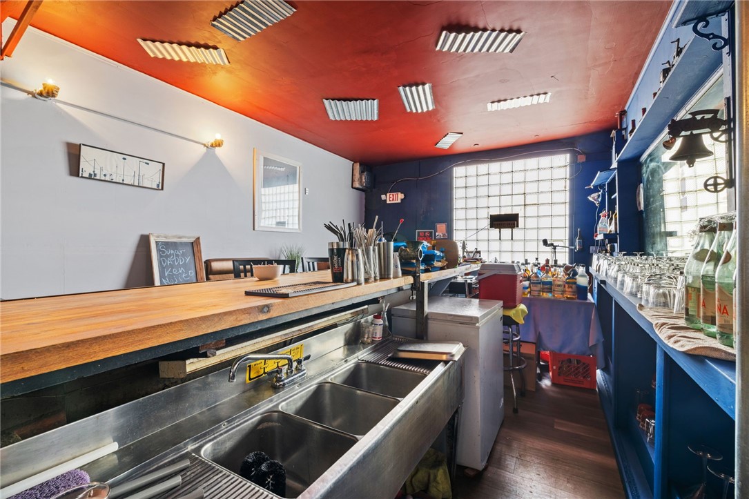 Brighton Heights, Pennsylvania 15212, United States, ,Commercial,Active,215373