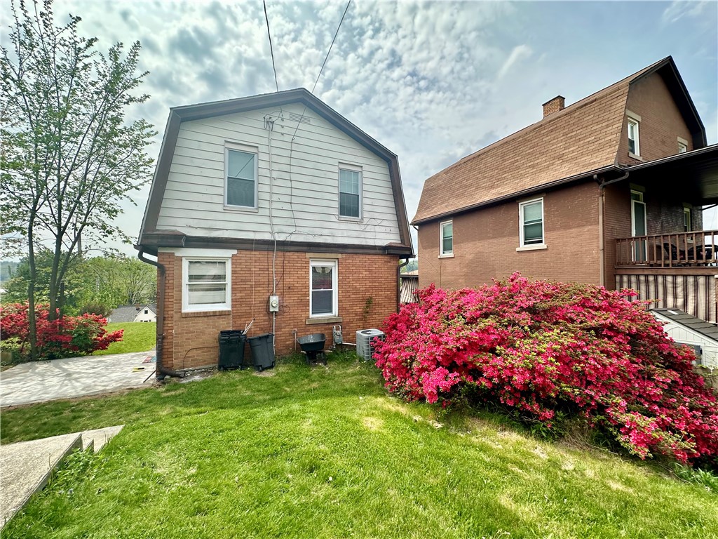 434 Elm Avenue Rd, Ambridge, Pennsylvania image 2