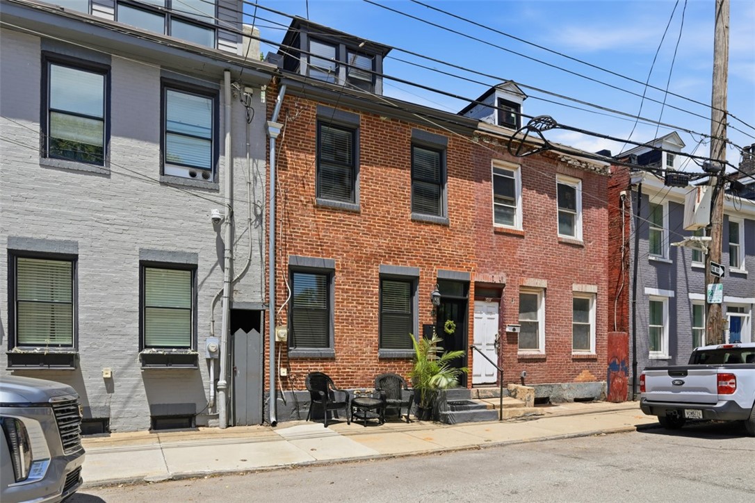 514 Pressley St