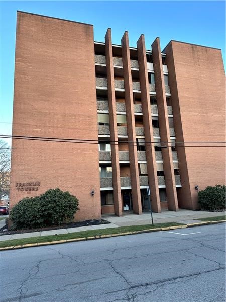 1326 6th Ave Ave #401, Beaver Falls, Pennsylvania image 1