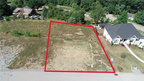 Photo of 4003 Shenandoah Dr, Jefferson Hills, PA 15025 (MLS # 1744683)