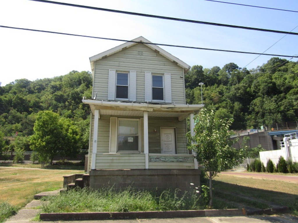 View West Elizabeth, PA 15088 house