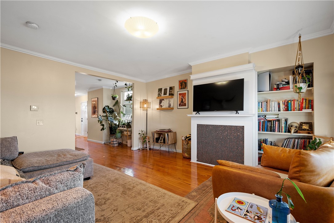 South Side, Pennsylvania 15203, United States, 4 Bedrooms Bedrooms, ,3 BathroomsBathrooms,Residential,Active,83820