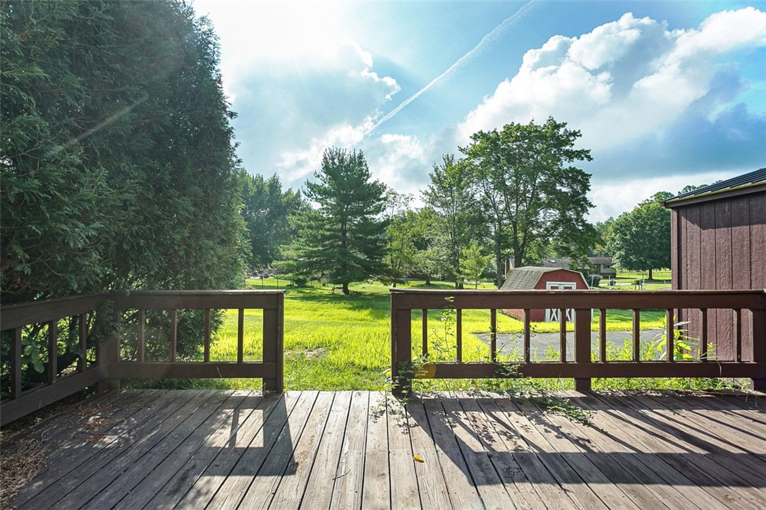 Hempfield Twp, Pennsylvania 15601, United States, 3 Bedrooms Bedrooms, ,2 BathroomsBathrooms,Residential,Contingent,180906