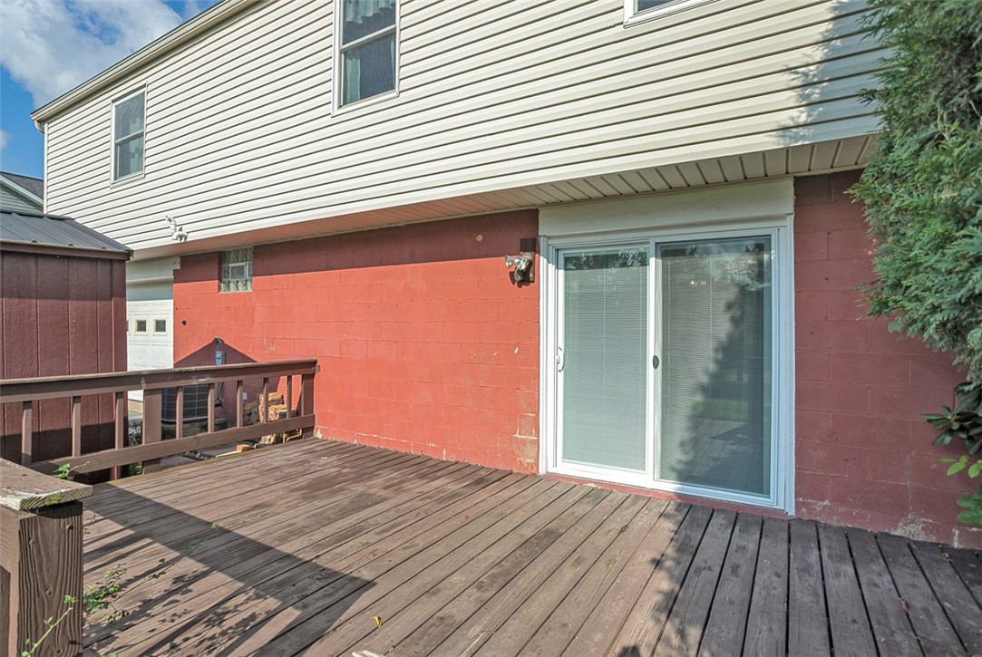 Hempfield Twp, Pennsylvania 15601, United States, 3 Bedrooms Bedrooms, ,2 BathroomsBathrooms,Residential,Contingent,180906