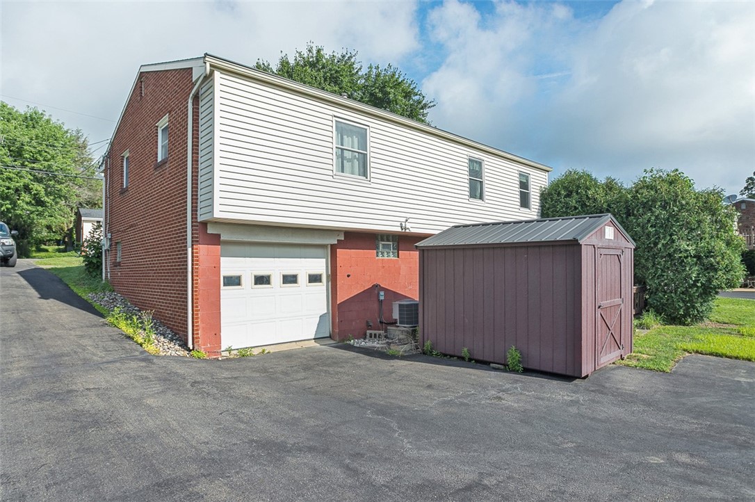 Hempfield Twp, Pennsylvania 15601, United States, 3 Bedrooms Bedrooms, ,2 BathroomsBathrooms,Residential,Contingent,180906