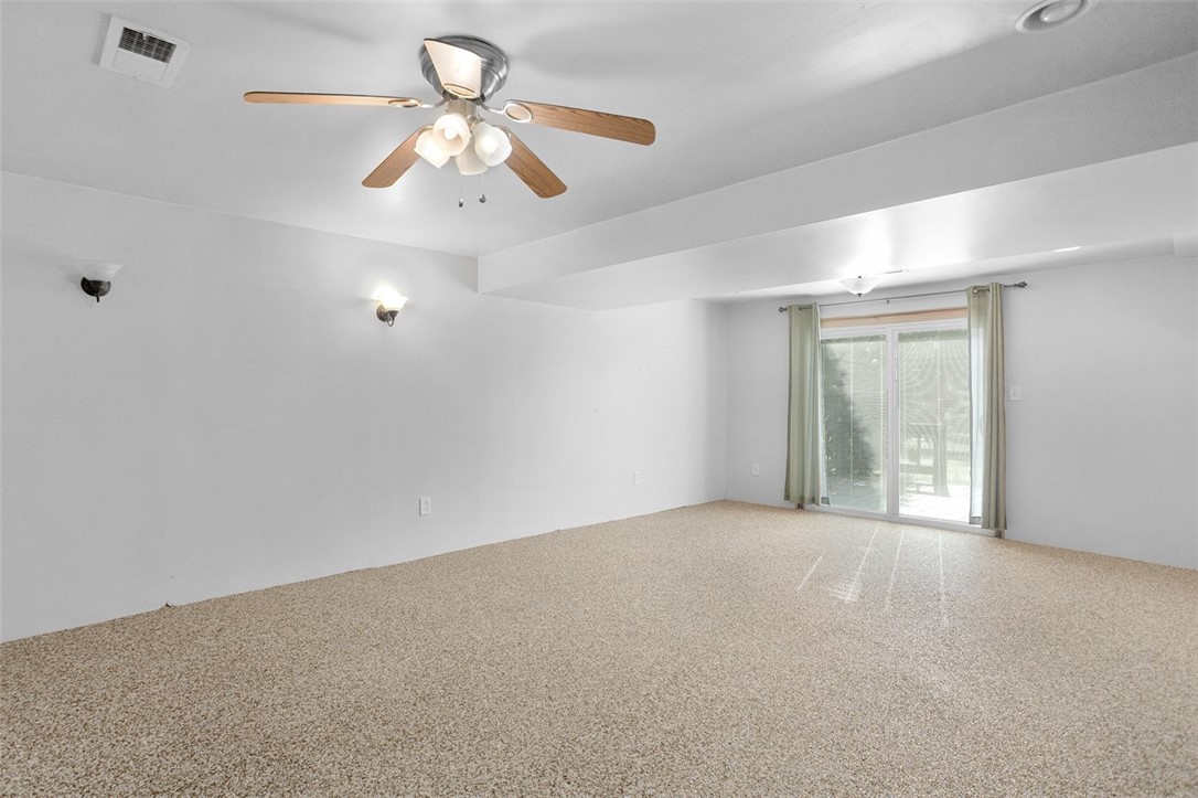 Hempfield Twp, Pennsylvania 15601, United States, 3 Bedrooms Bedrooms, ,2 BathroomsBathrooms,Residential,Contingent,180906