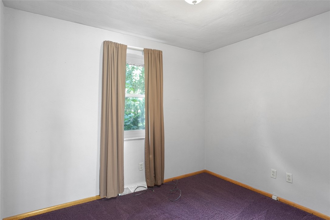 Hempfield Twp, Pennsylvania 15601, United States, 3 Bedrooms Bedrooms, ,2 BathroomsBathrooms,Residential,Contingent,180906