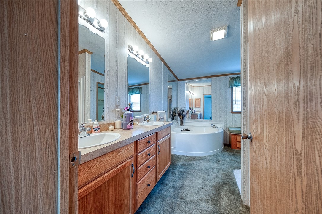 Cranberry Twp, Pennsylvania 16066, United States, 3 Bedrooms Bedrooms, ,2 BathroomsBathrooms,Residential,Pending,109059