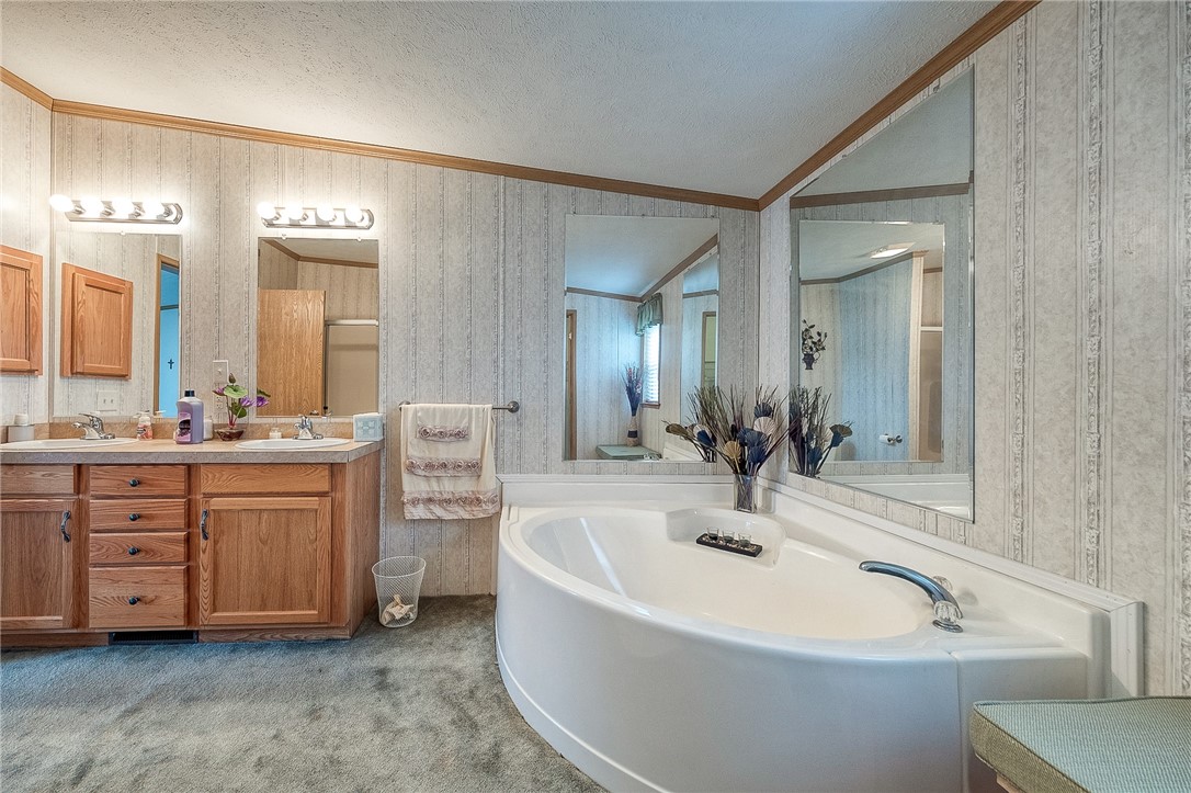 Cranberry Twp, Pennsylvania 16066, United States, 3 Bedrooms Bedrooms, ,2 BathroomsBathrooms,Residential,Pending,109059