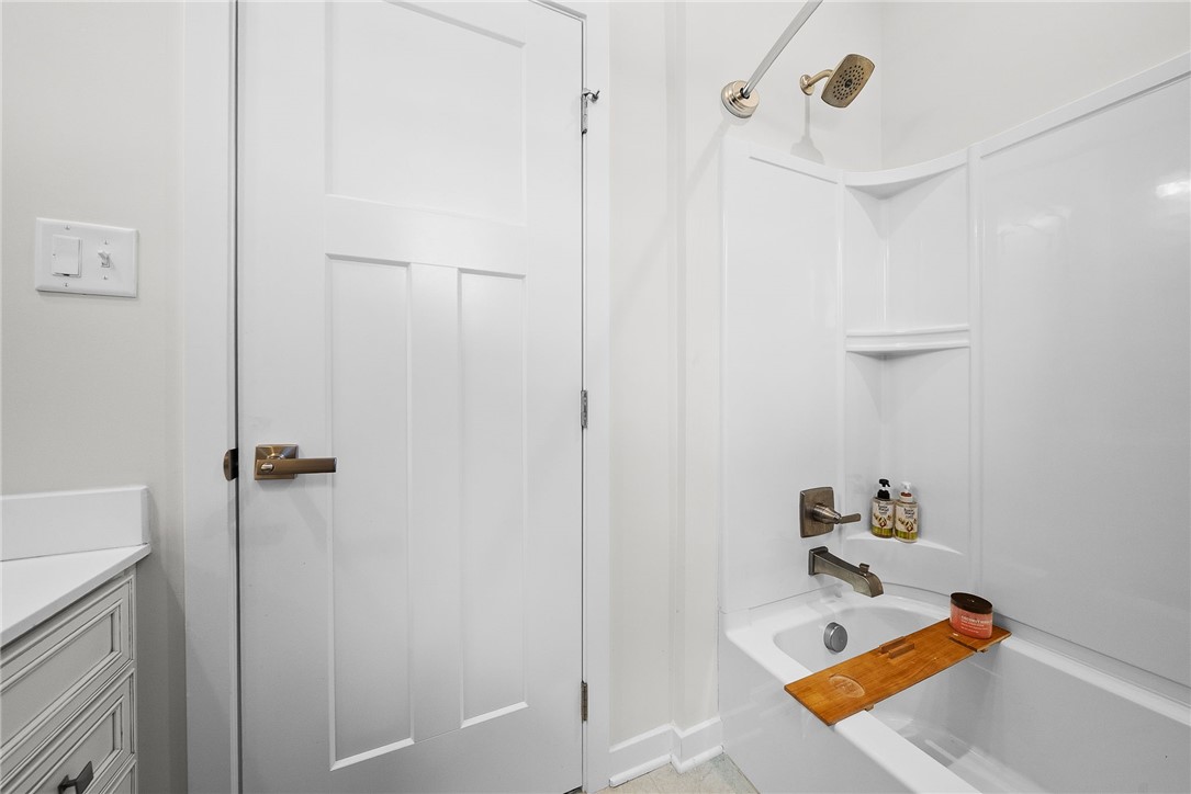 South Park, Pennsylvania 15129, United States, 3 Bedrooms Bedrooms, ,3 BathroomsBathrooms,Residential,Active,224976