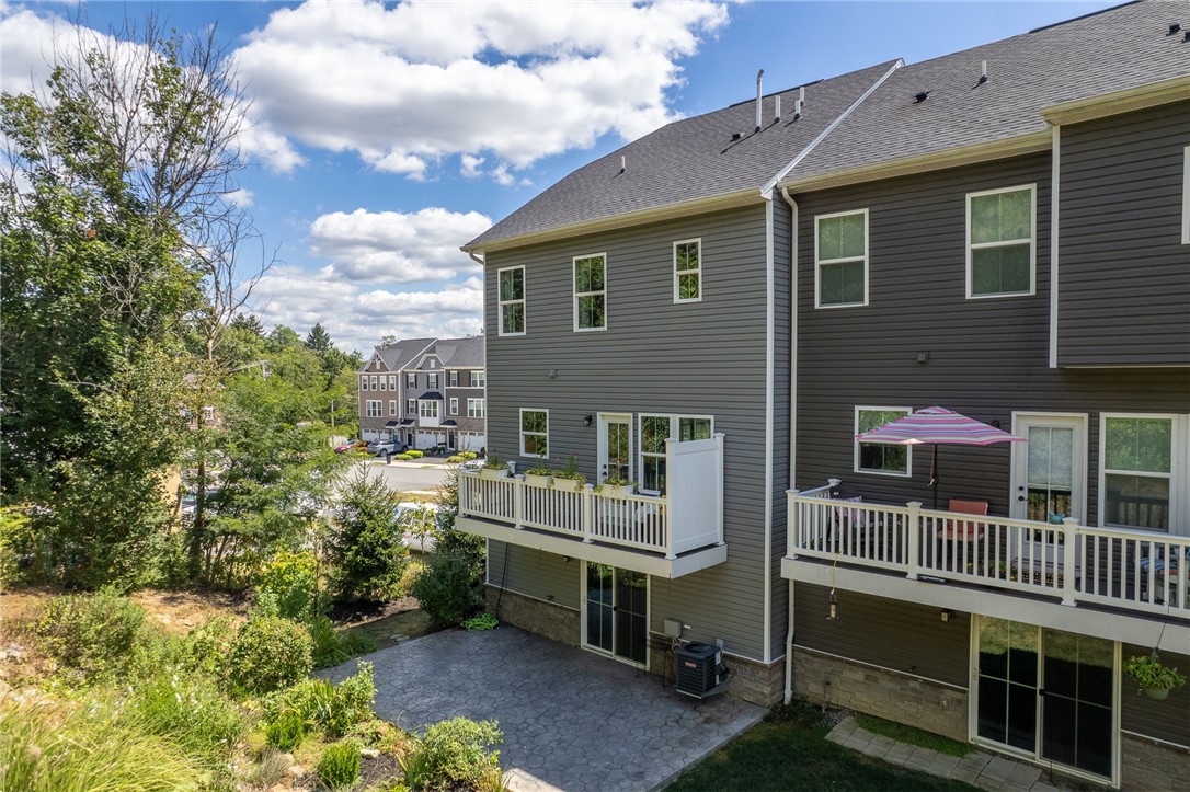 South Park, Pennsylvania 15129, United States, 3 Bedrooms Bedrooms, ,3 BathroomsBathrooms,Residential,Active,224976