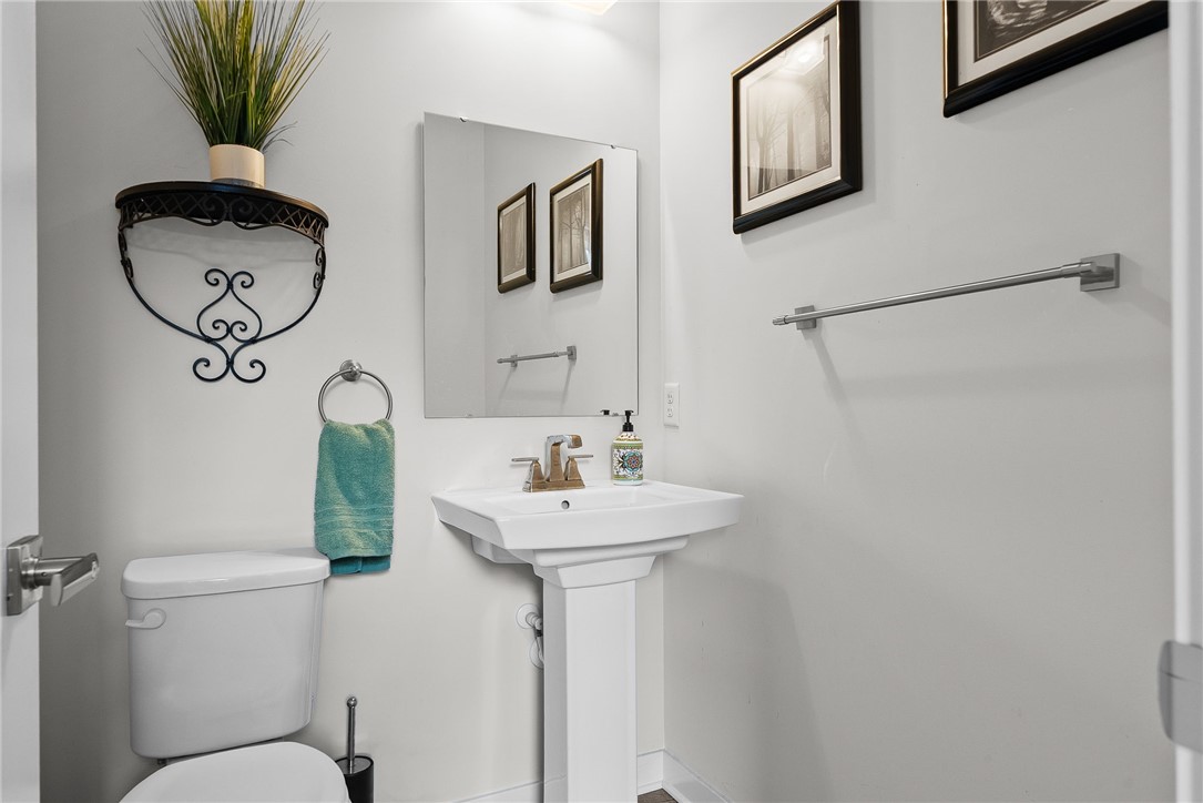 South Park, Pennsylvania 15129, United States, 3 Bedrooms Bedrooms, ,3 BathroomsBathrooms,Residential,Active,224976