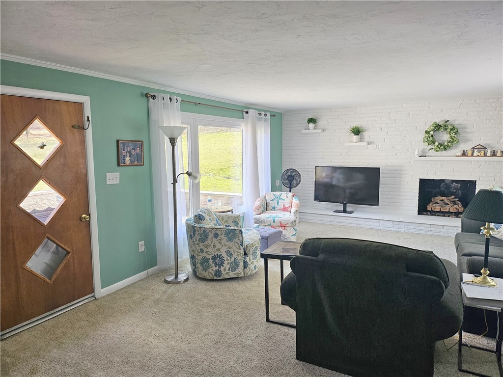 Slippery Rock Boro, Pennsylvania 16057, United States, 3 Bedrooms Bedrooms, ,2 BathroomsBathrooms,Residential,Contingent,133661