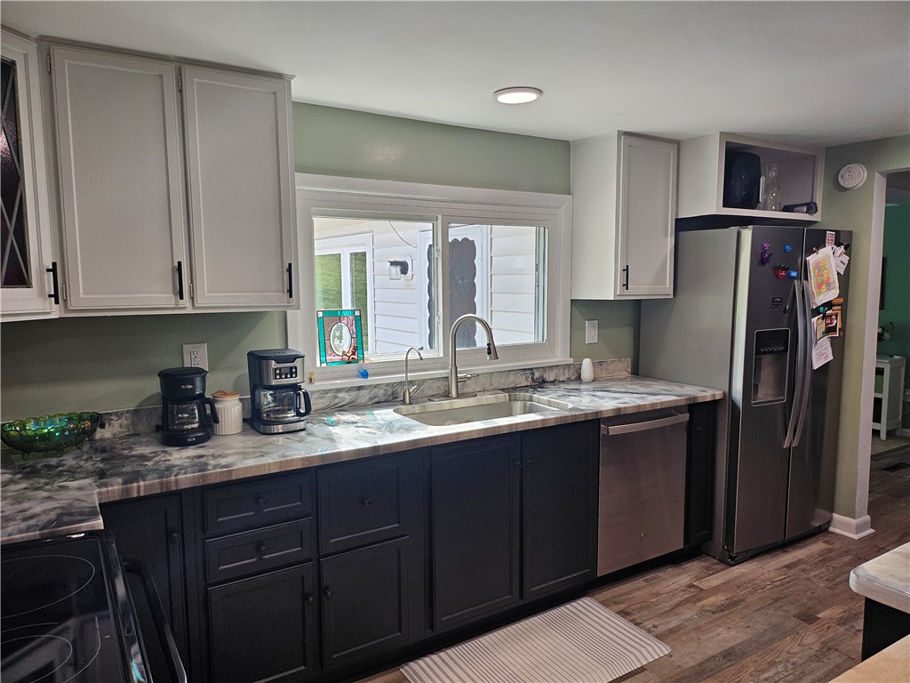 Slippery Rock Boro, Pennsylvania 16057, United States, 3 Bedrooms Bedrooms, ,2 BathroomsBathrooms,Residential,Contingent,133661