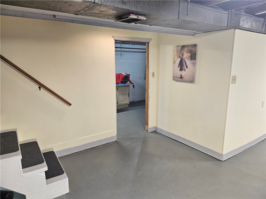 Slippery Rock Boro, Pennsylvania 16057, United States, 3 Bedrooms Bedrooms, ,2 BathroomsBathrooms,Residential,Contingent,133661