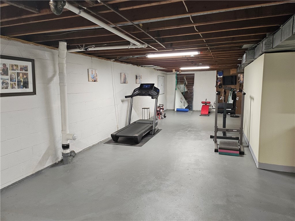 Slippery Rock Boro, Pennsylvania 16057, United States, 3 Bedrooms Bedrooms, ,2 BathroomsBathrooms,Residential,Contingent,133661