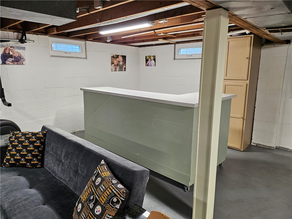 Slippery Rock Boro, Pennsylvania 16057, United States, 3 Bedrooms Bedrooms, ,2 BathroomsBathrooms,Residential,Contingent,133661