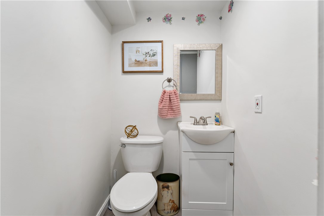 365 Olancha Ave Ave, Brentwood, Pennsylvania image 9