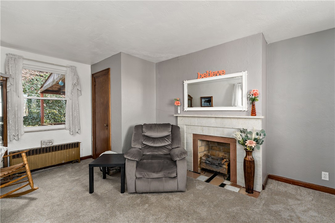 365 Olancha Ave Ave, Brentwood, Pennsylvania image 4
