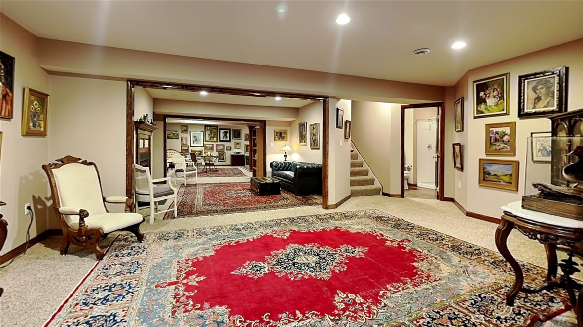 Ohio Twp, Pennsylvania 15143, United States, 4 Bedrooms Bedrooms, ,4 BathroomsBathrooms,Residential,Contingent,92008