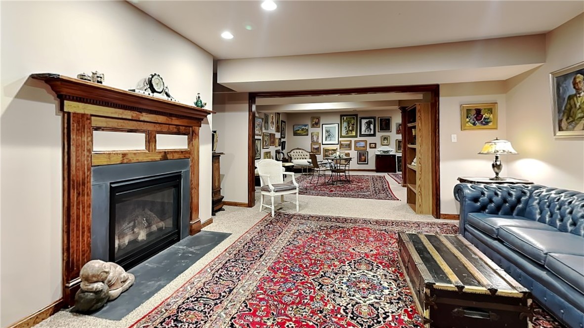 Ohio Twp, Pennsylvania 15143, United States, 4 Bedrooms Bedrooms, ,4 BathroomsBathrooms,Residential,Contingent,92008