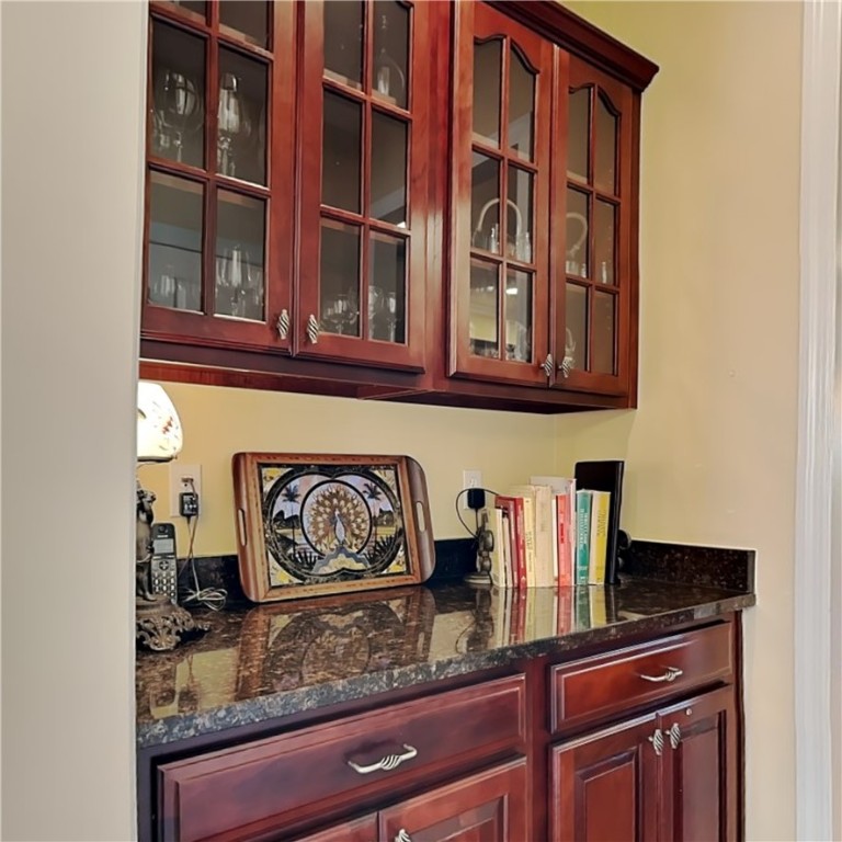 Ohio Twp, Pennsylvania 15143, United States, 4 Bedrooms Bedrooms, ,4 BathroomsBathrooms,Residential,Contingent,92008